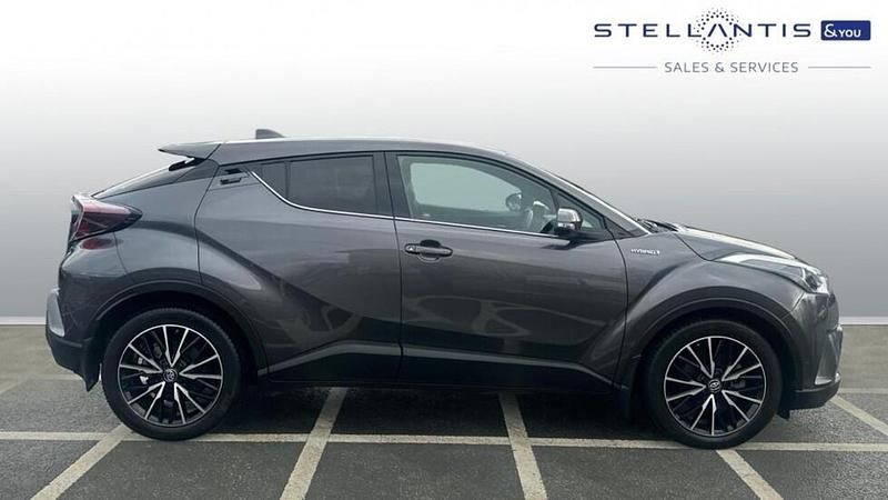 Used Toyota C-HR 120 HP (88 kW) 2019 Blue SUV