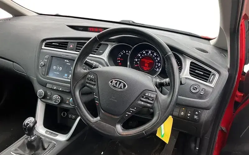 Used Kia Ceed 136 HP (100 kW) 2017 Red Hatchback