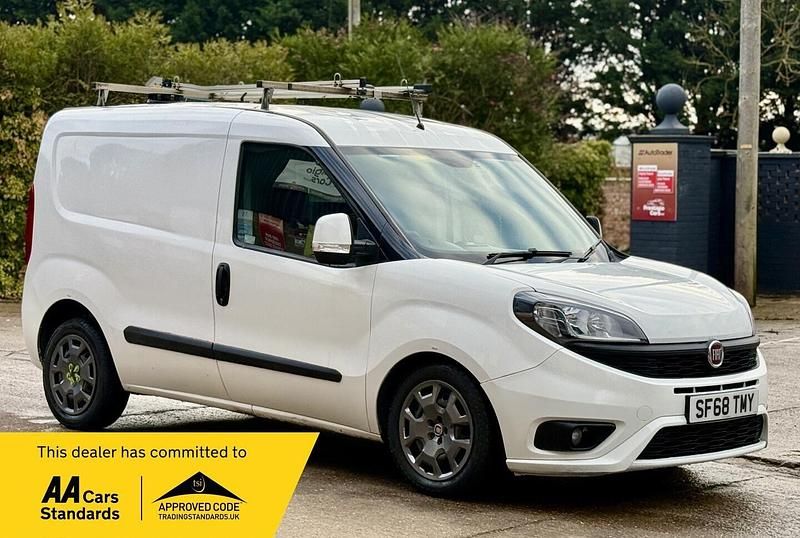 White Used 2018 Fiat Doblò MPV | £5,790 (Fair price) - Image 1/2