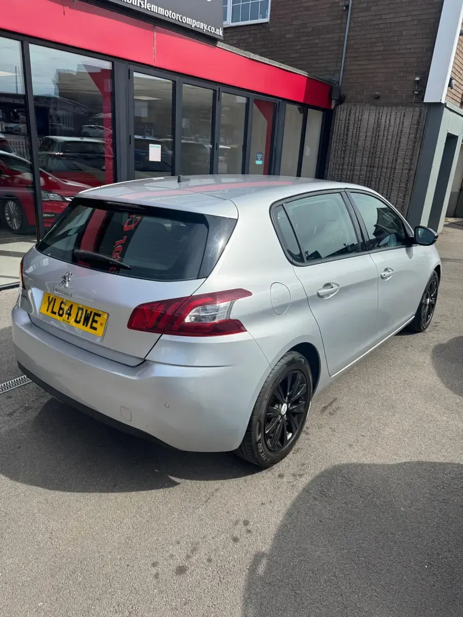 Used Peugeot 308 Sportium 130 HP (95 kW) 2015 Silver Hatchback