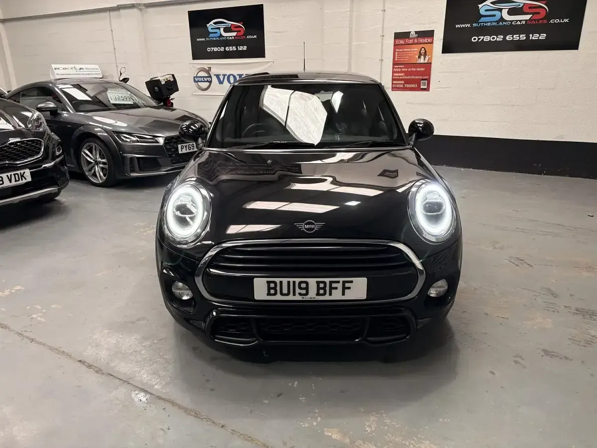 Used Mini Cooper Hatch 136 HP (100 kW) 2019 Black Hatchback