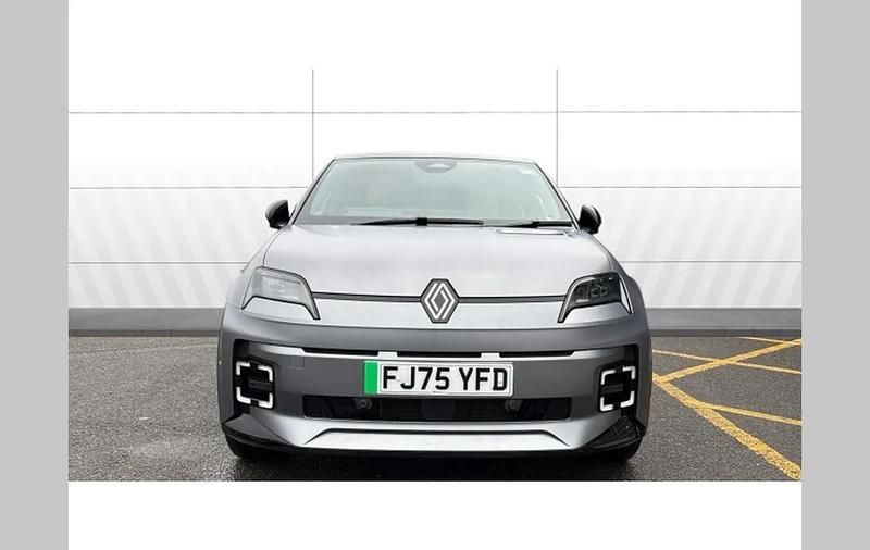 New Renault R5 Komfort 110 kW (150 HP) 2025 Other Hatchback