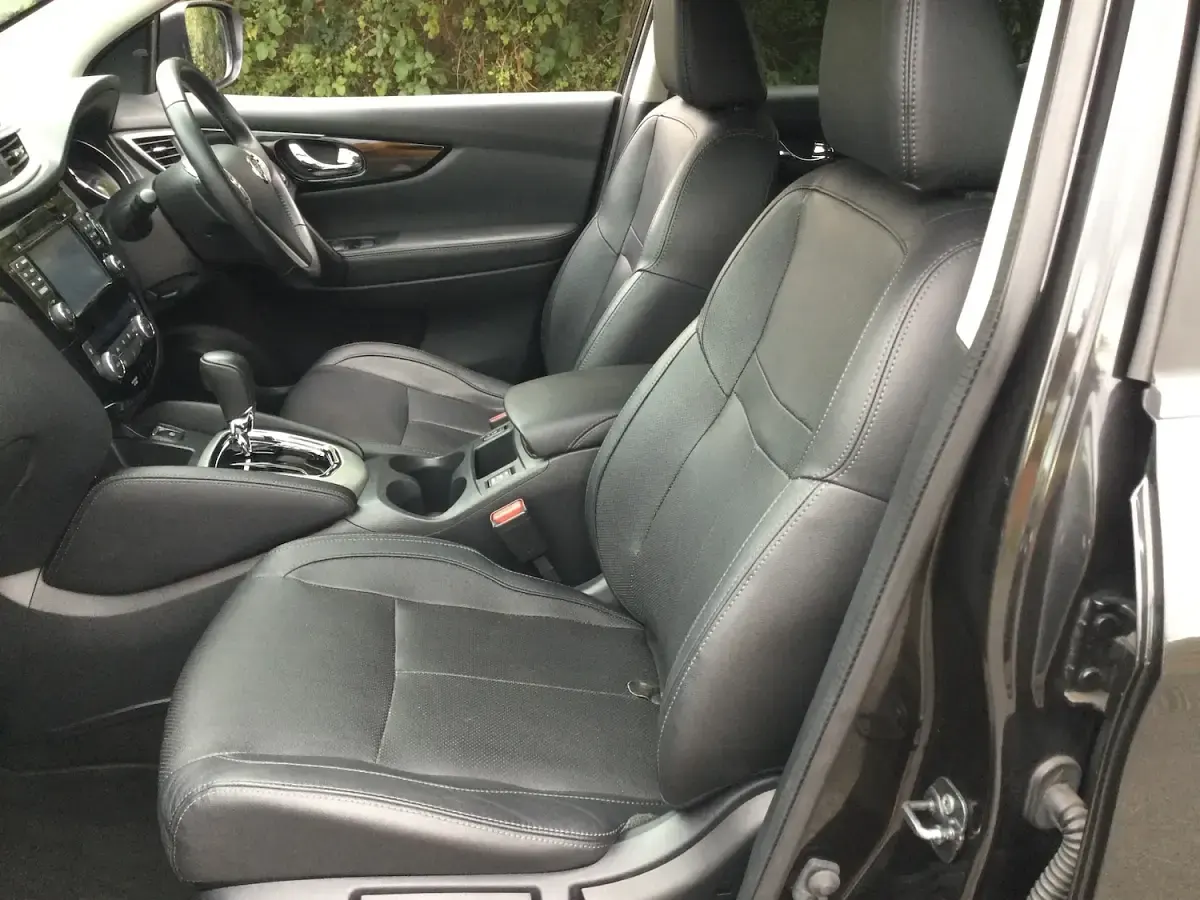 Used Nissan Qashqai Tekna 115 HP (84 kW) 2016 Black SUV