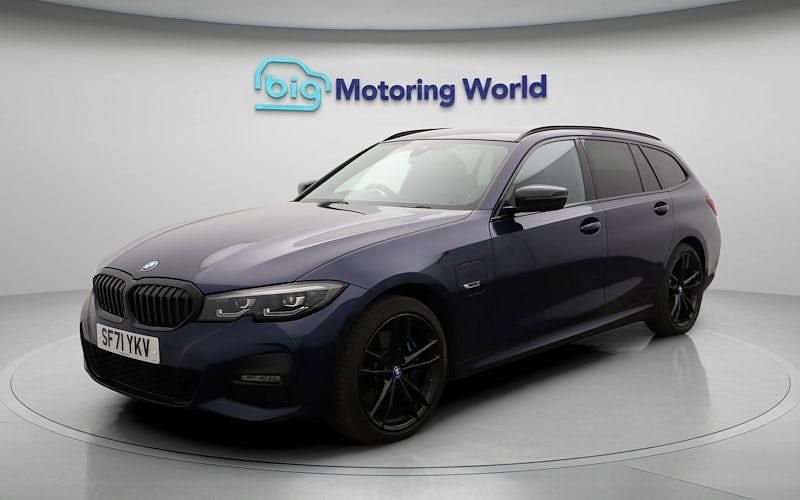Used BMW 330e M Sport 292 HP (214 kW) 2021 Blue Estate