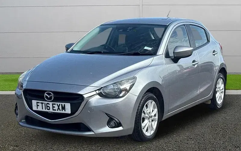 Used Mazda 2 90 HP (66 kW) 2016 Silver Hatchback