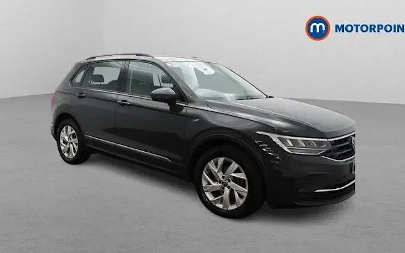 Usado VW Tiguan Life 150 HP (110 kW) 2023 SUV