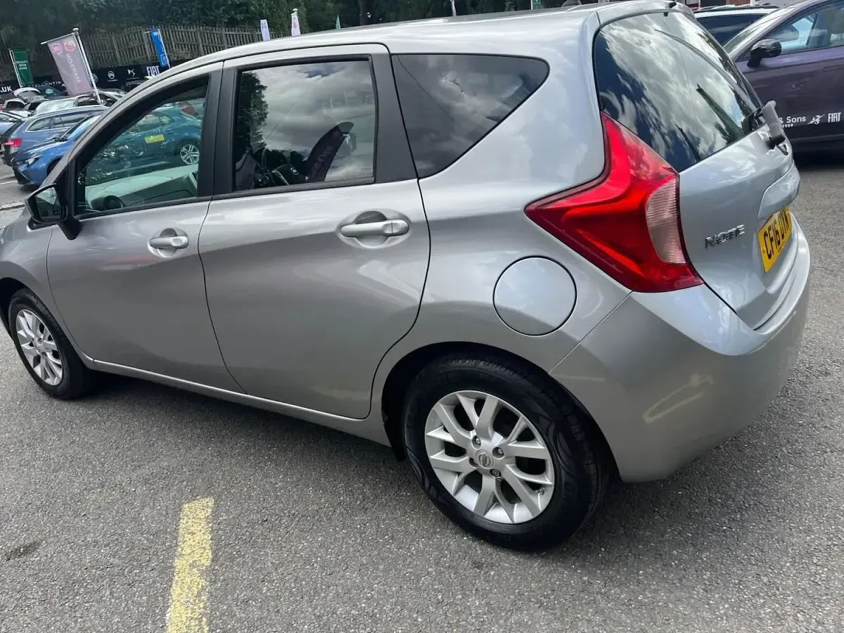 Used Nissan Note Acenta Premium 80 HP (58 kW) 2016 Silver Hatchback