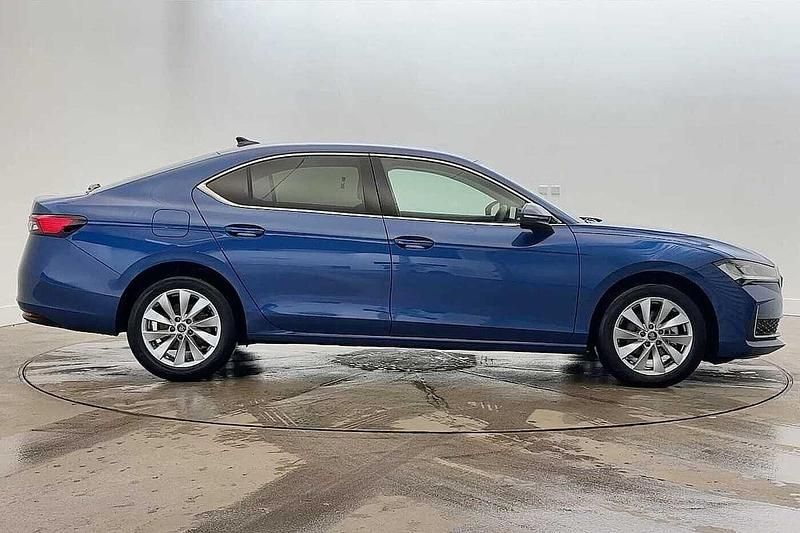 Used Skoda Superb SE Technology 110 HP (80 kW) 2025 Cobalt blue metallic Hatchback