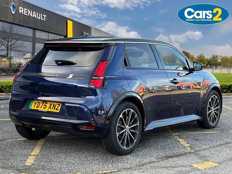 New Renault R5 Iconic 89 kW (122 HP) 2025 Blue  Hatchback