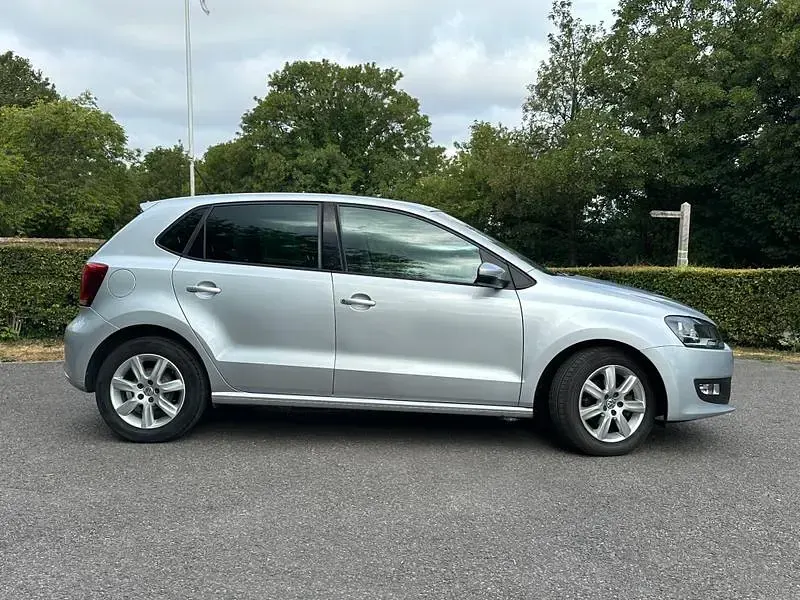Used VW Polo Match 70 HP (51 kW) 2013 Silver Hatchback