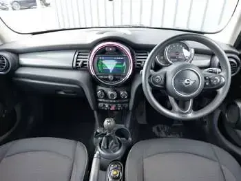 Używany Mini Cooper D 116 KM (85 kW) 2018 Czarny Hatchback