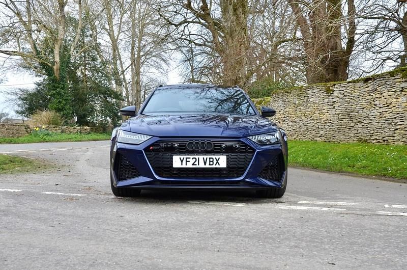 Begagnad Audi RS6 Comfort 2021 Blå Kombi