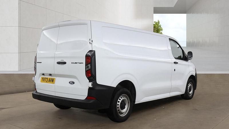Usado Ford Transit Custom 136 HP (100 kW) 2024 Branco Van