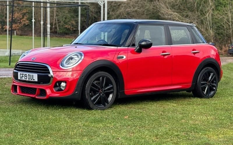 Used Mini Cooper Hatch 136 HP (100 kW) 2019 Red Hatchback