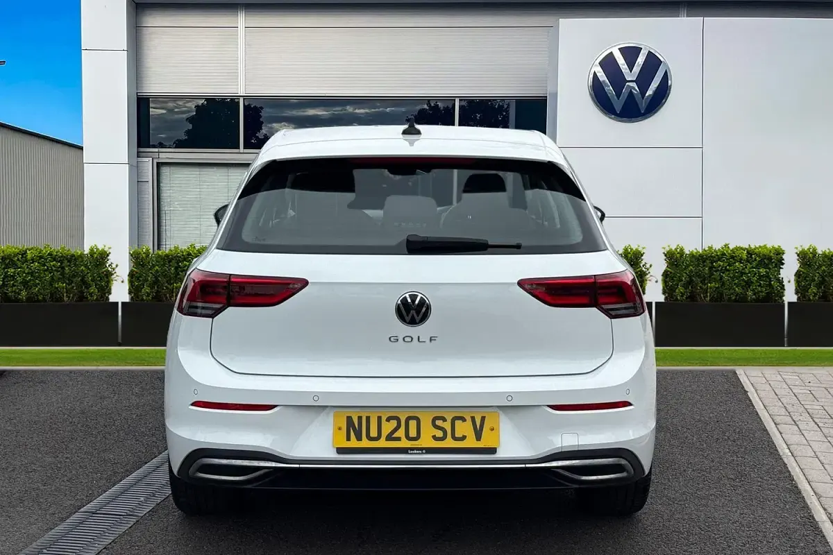 Used VW Golf VII Style 150 HP (110 kW) 2020 White Hatchback