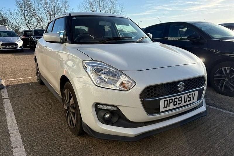 Used Suzuki Swift 90 HP (66 kW) 2020 White Hatchback