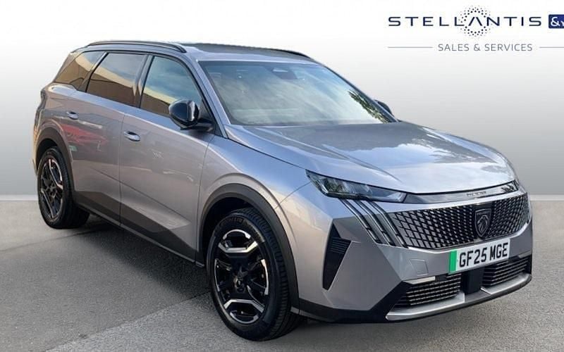 Grey New 2025 Peugeot e-5008 Allure SUV | £35,299 - Image 1/4