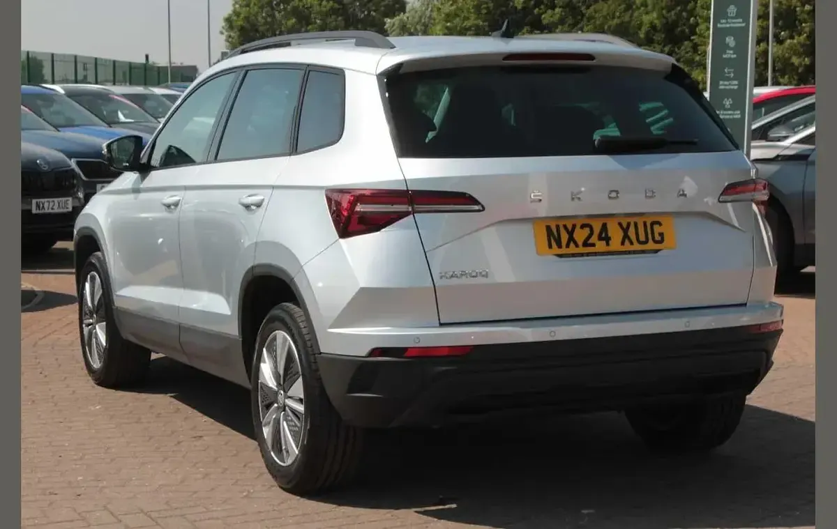 Used Skoda Karoq SE Drive 147 HP (108 kW) 2024 Brilliant silver metallic SUV