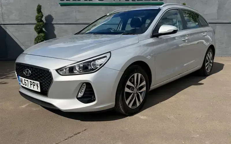 Used Hyundai i30 SE 140 HP (102 kW) 2019 Estate