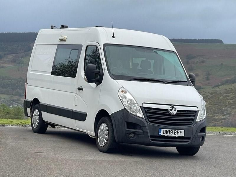 Used Vauxhall Movano 130 HP (95 kW) 2019 White MPV