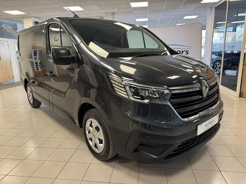 Grey Used 2022 Renault Trafic Business MPV | £13,690 (Good price) - Image 1/4