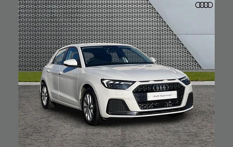 Used Audi A1 Sport 94 HP (69 kW) 2025 White SUV