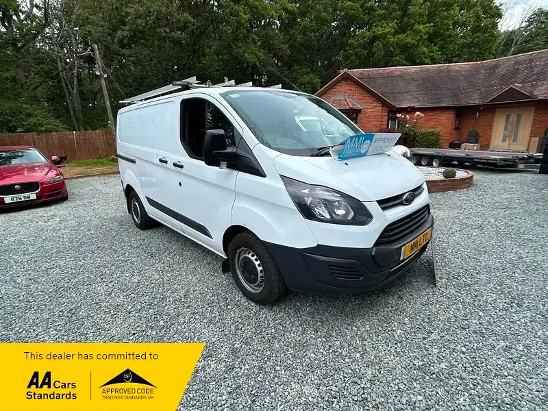 Used Ford Transit Custom 104 HP (76 kW) 2017 White Van