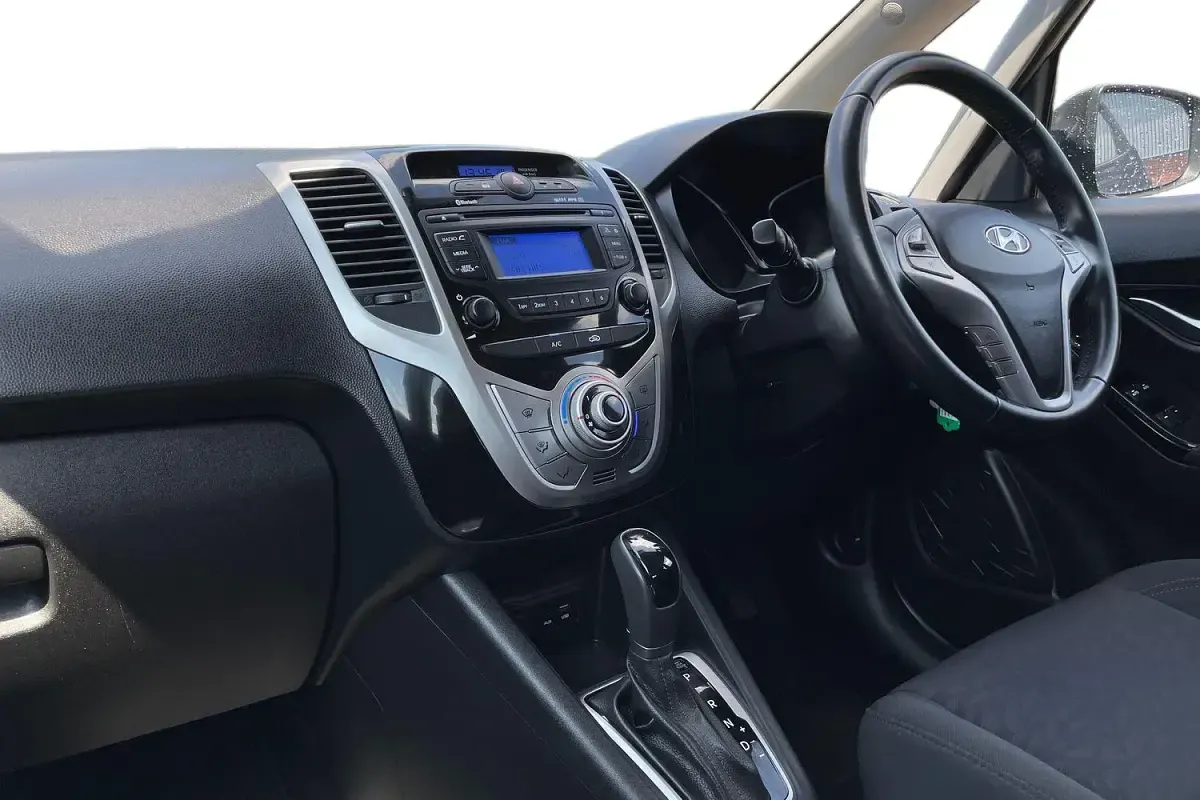 Used Hyundai i20 SE 125 HP (91 kW) 2019 Black Hatchback