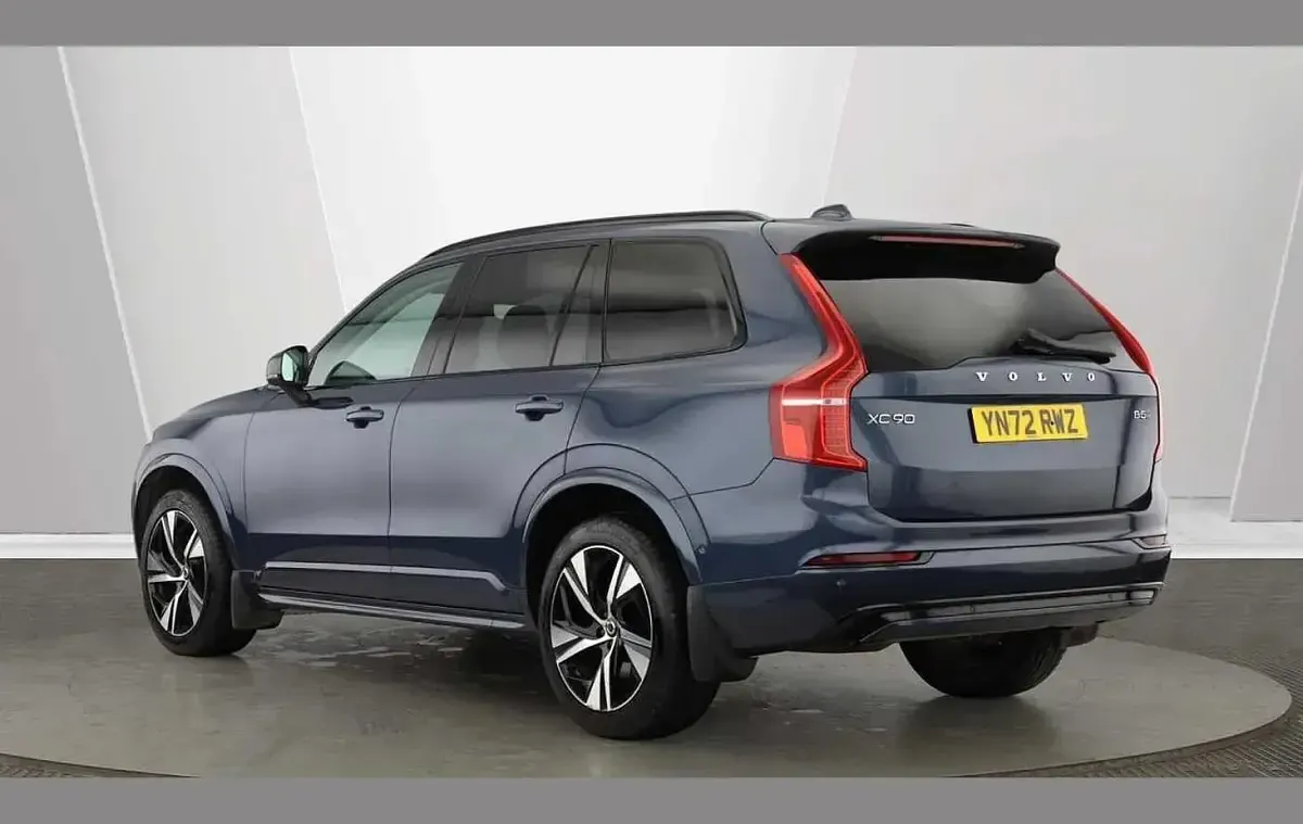 Used Volvo XC90 Plus 235 HP (172 kW) 2022 Blue SUV