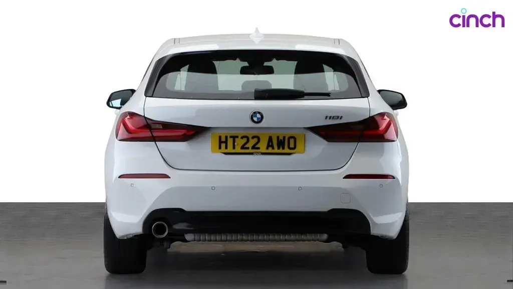 Used BMW 118 Sport Line 2022 White Hatchback