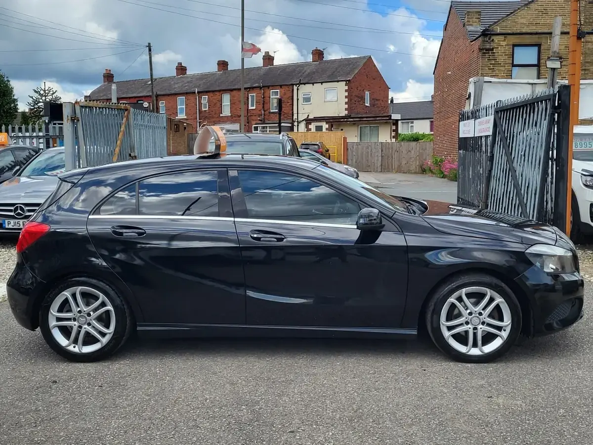 Used Mercedes A180 109 HP (80 kW) 2015 Black Hatchback