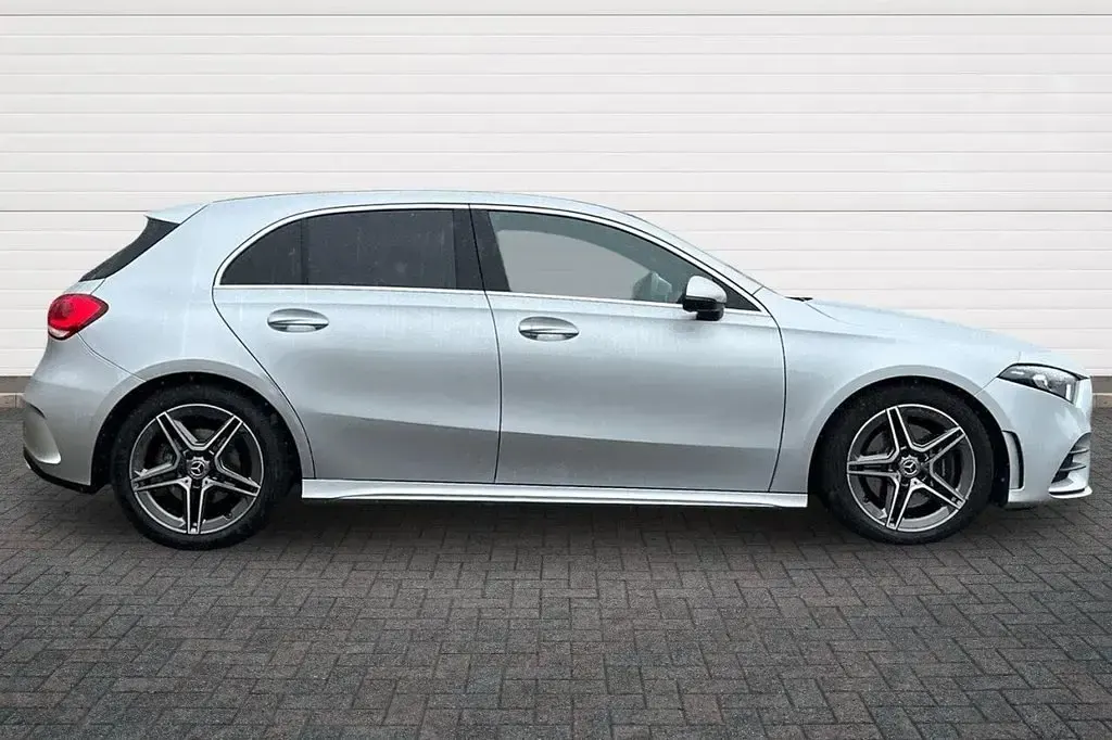 Used Mercedes A190 AMG line 190 HP (139 kW) 2021 Silver Hatchback