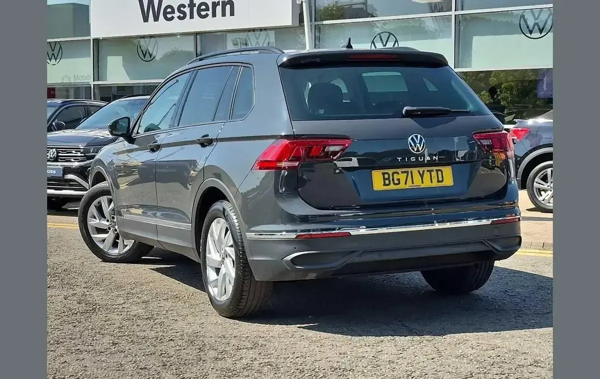 Used VW Tiguan Life 150 HP (110 kW) 2022 Grey SUV