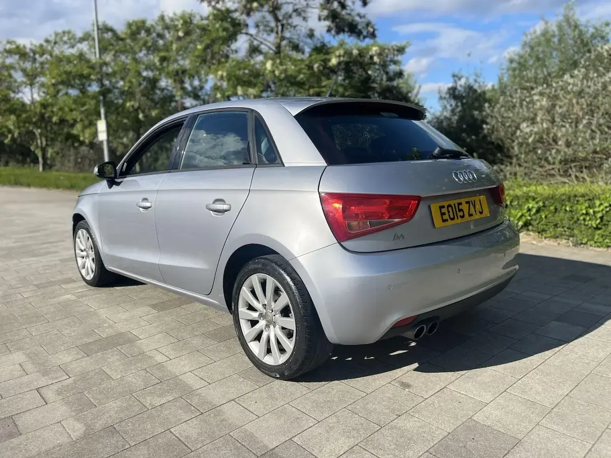 Used Audi A1 Sportback Sport 140 HP (102 kW) 2015 Silver Hatchback