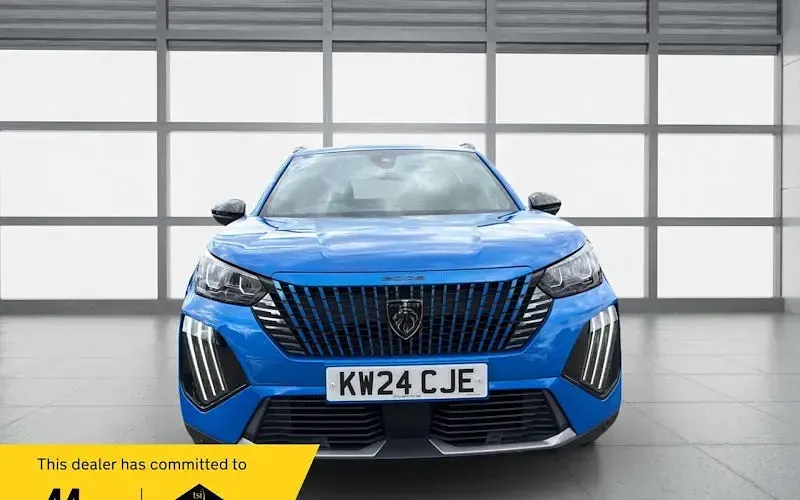 Used Peugeot 2008 Allure 137 HP (100 kW) 2024 Blue SUV
