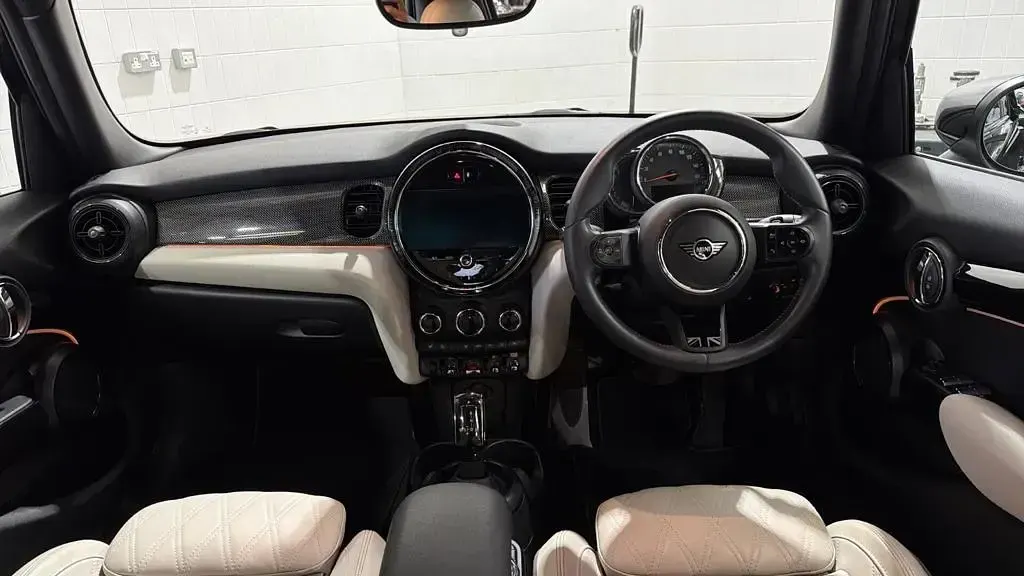 Used Mini Cooper Exclusive 134 HP (98 kW) 2022 Black Hatchback