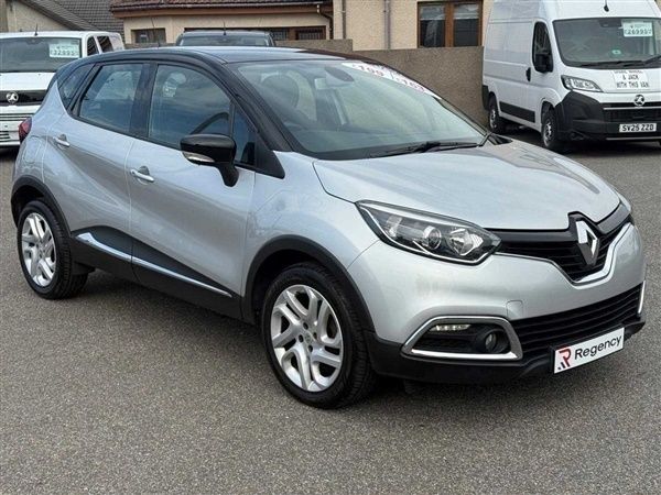 Silver Used 2016 Renault Captur Dynamique SUV | £7,495 (Fair price) - Image 1/1