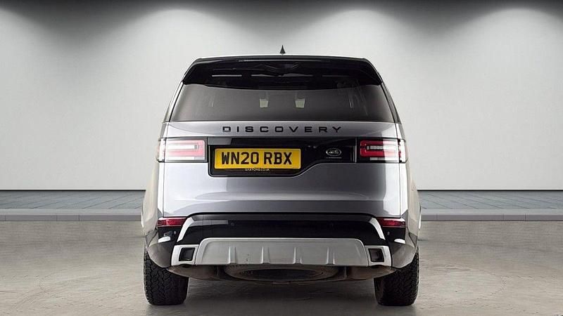Used Land Rover Discovery 5 Landmark 306 HP (225 kW) 2020 Eiger grey SUV