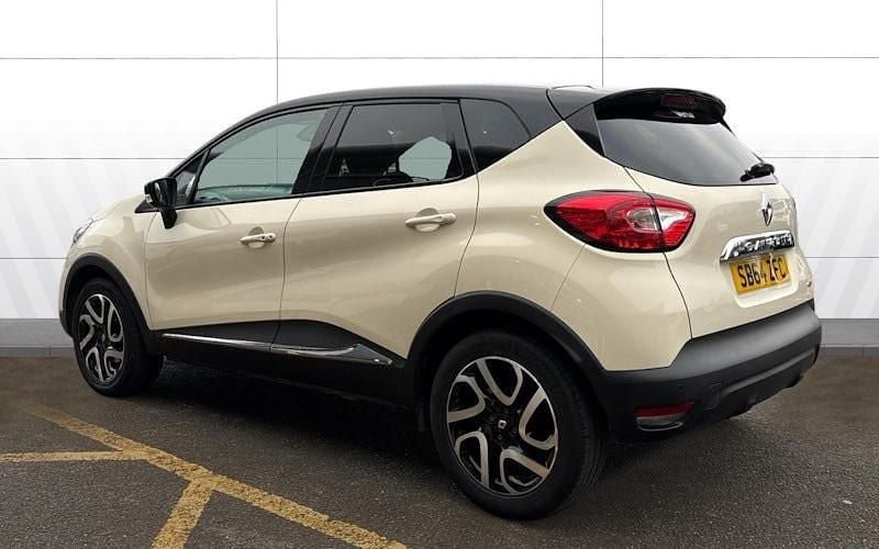 Used Renault Captur Dynamique 90 HP (66 kW) 2015 Black  SUV