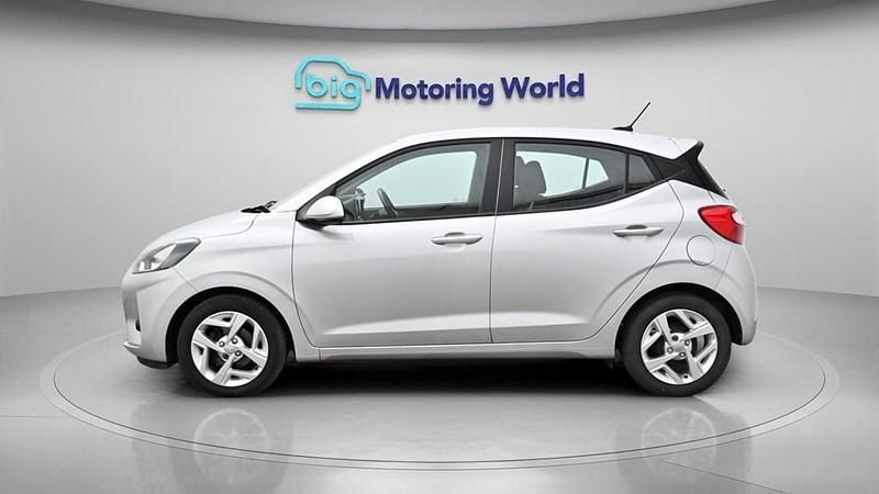 Used Hyundai i10 SE 84 HP (61 kW) 2022 Grey Hatchback