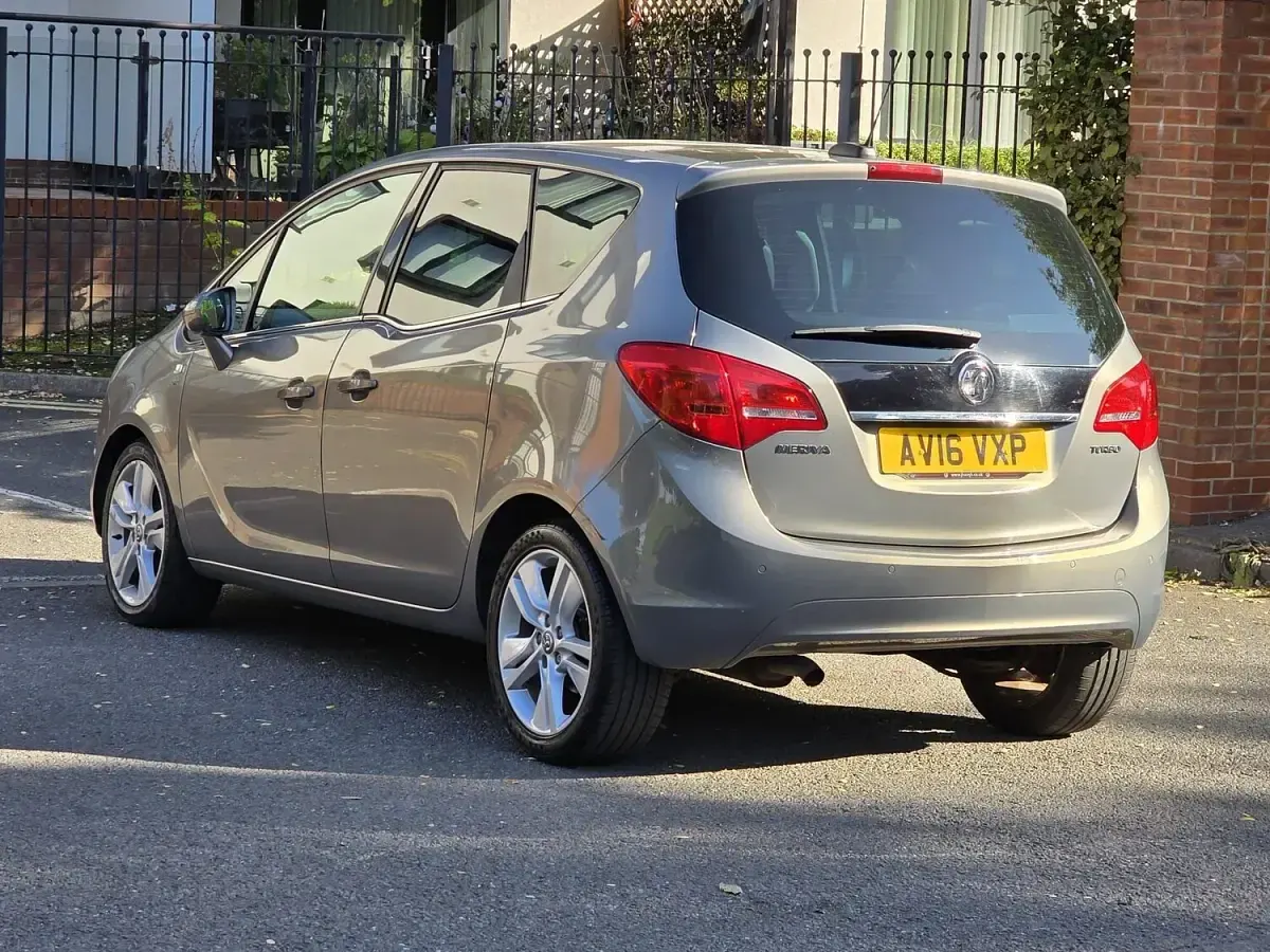 Used Vauxhall Meriva 2016 Brown MPV