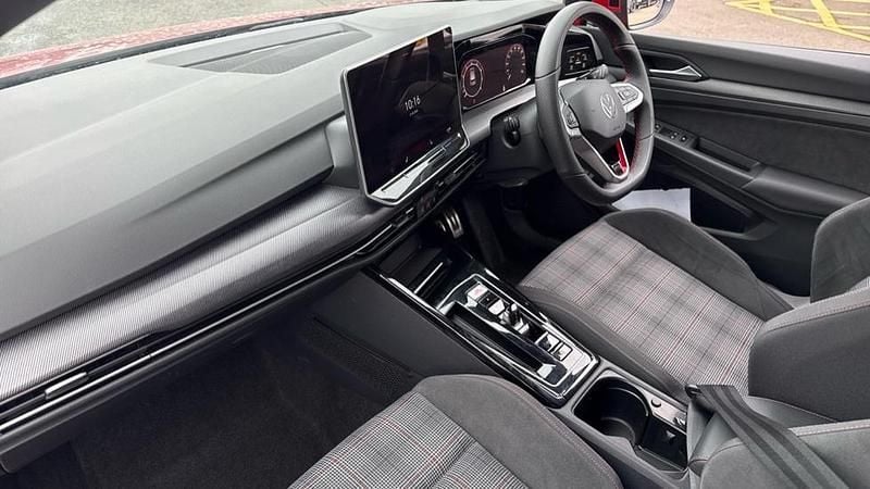 Used VW Golf VIII GTI 265 HP (194 kW) 2025 Red Hatchback