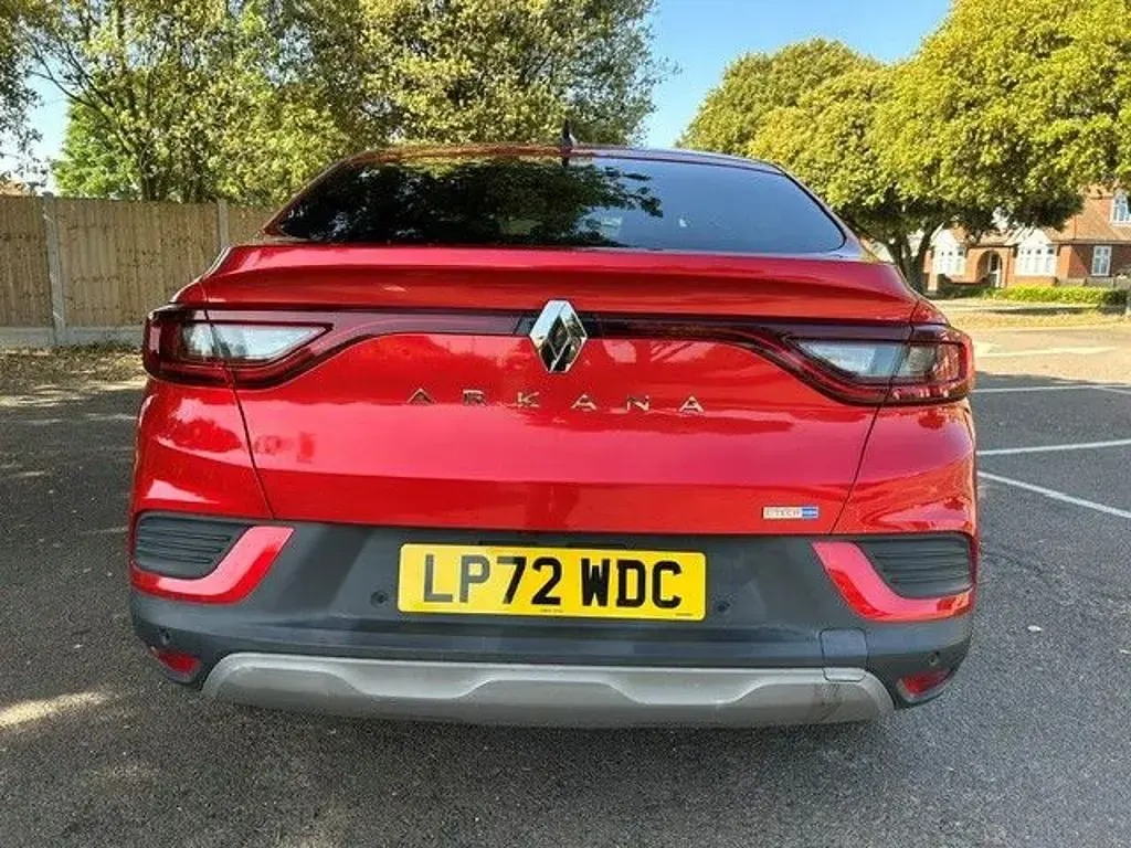 Used Renault Arkana Version S 145 HP (106 kW) 2023 Red SUV