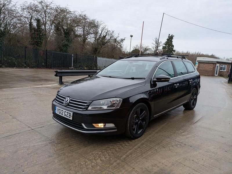Used VW Passat SE 140 HP (102 kW) 2012 Black Estate