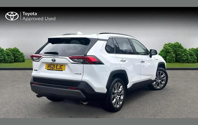 Used Toyota RAV4 Hybrid 214 HP (157 kW) 2021 White SUV