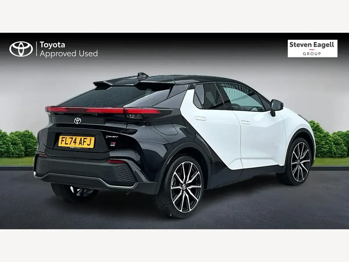 Used Toyota C-HR Sport 223 HP (164 kW) 2024 White SUV