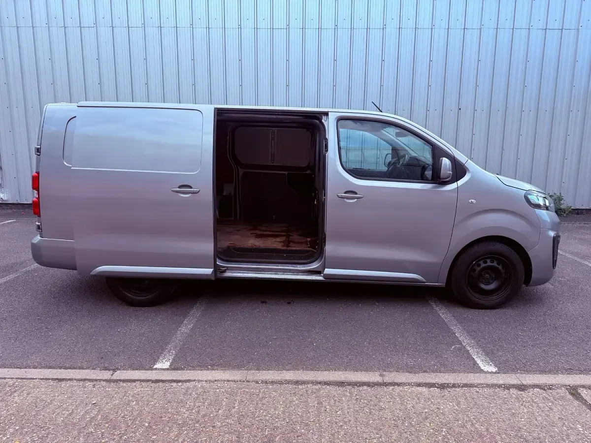 Used Vauxhall Vivaro Sportive 100 HP (73 kW) 2019 Grey MPV