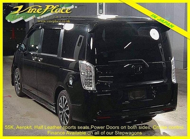 Używany Honda Stepwgn Cool 2012 Czarny Minivan