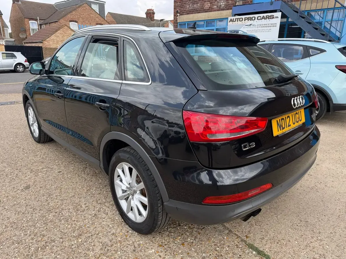 Used Audi Q3 Design 170 HP (125 kW) 2012 Black SUV