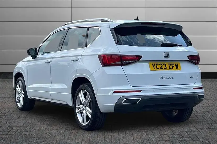 Käytetty Seat Ateca FR 150 HP (110 kW) 2023 Valkoinen Katumaasturi